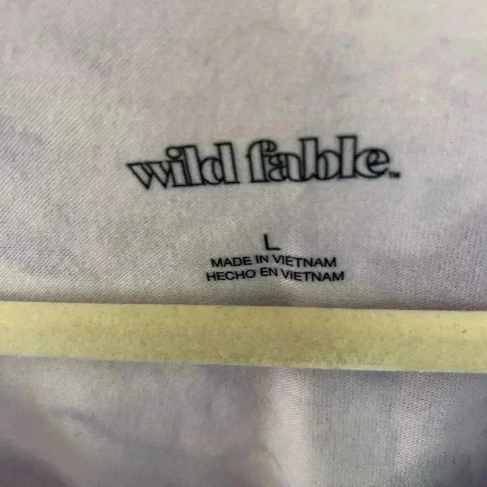 Wild Fable tie dye cropped v neck t shirt white purple faded look size L - Picture 3 of 5